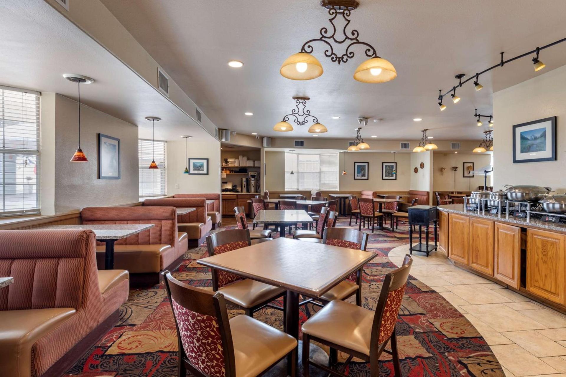 Best Western Swiss Clock Inn photo 30