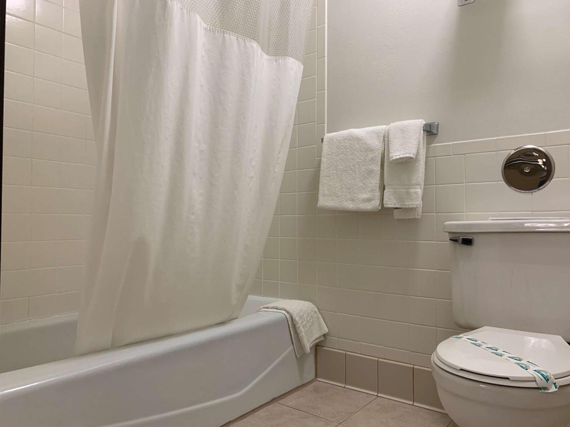 Best Western Maritime Inn photo 19