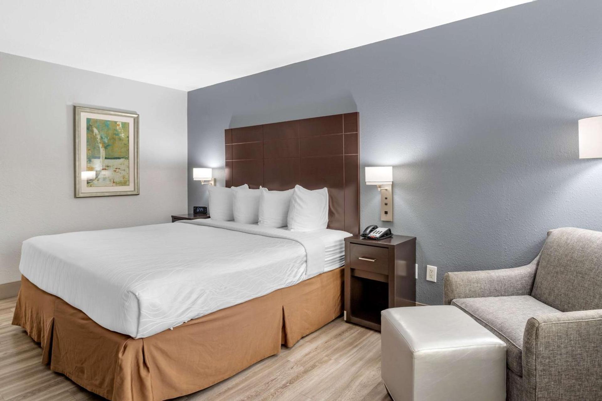Best Western Plus Orange County photo 8
