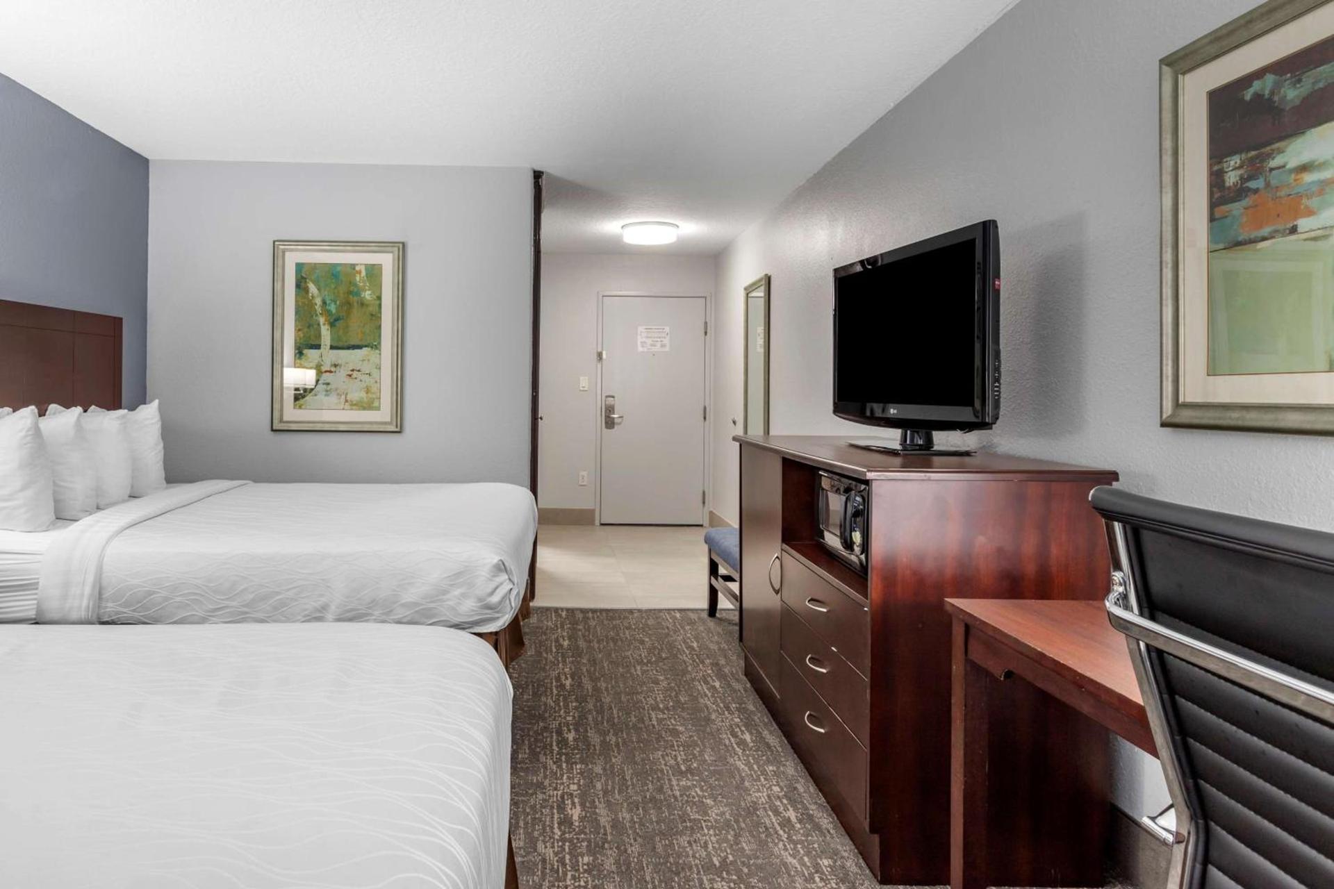 Best Western Plus Orange County photo 12