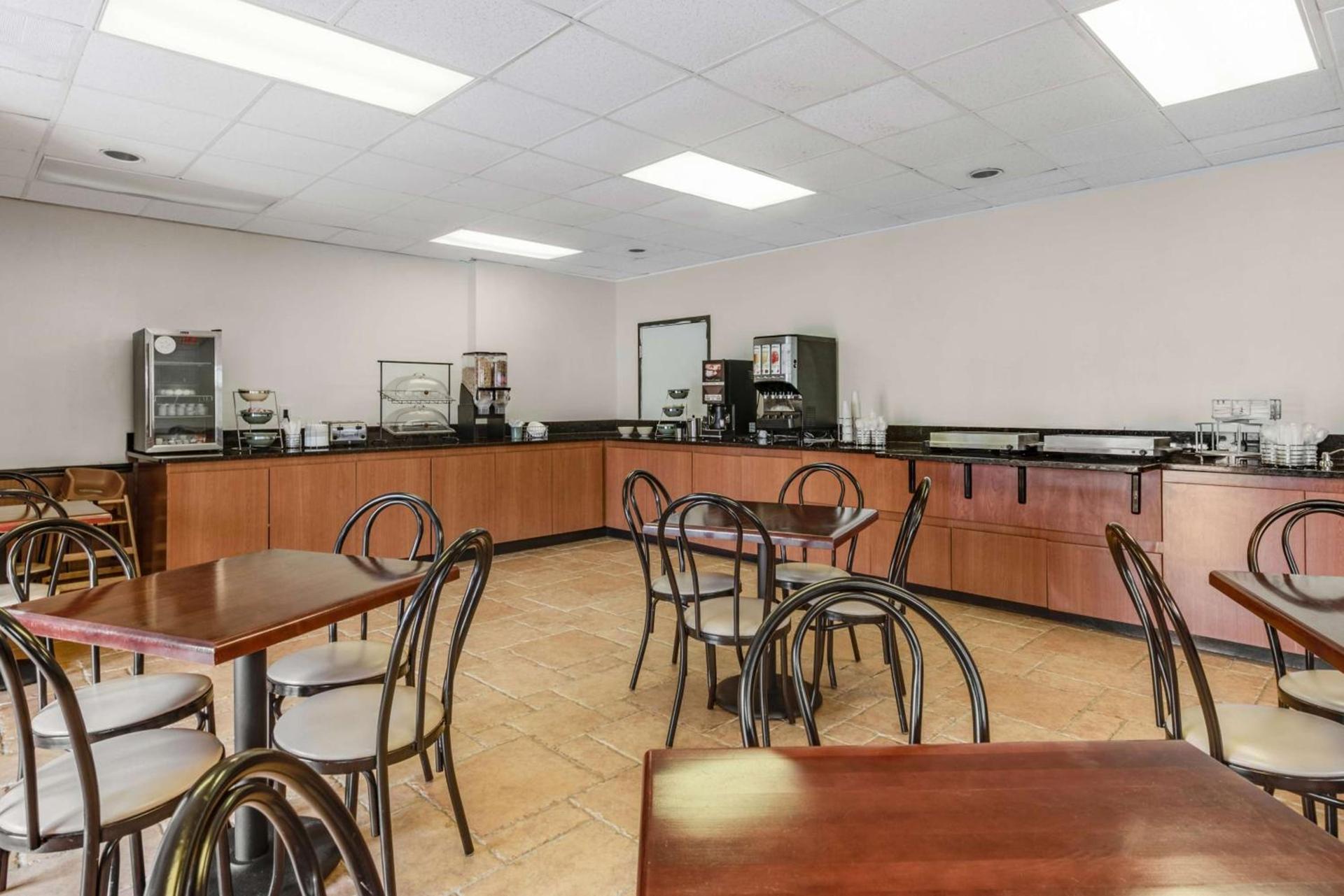 SureStay Plus Hotel by Best Western McGuire AFB Jackson photo 25