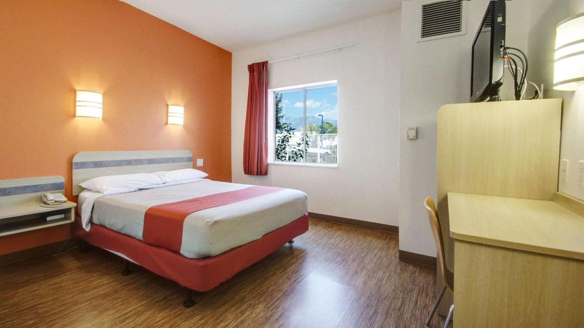 Motel 6 Lehi, UT - Thanksgiving Point photo 3