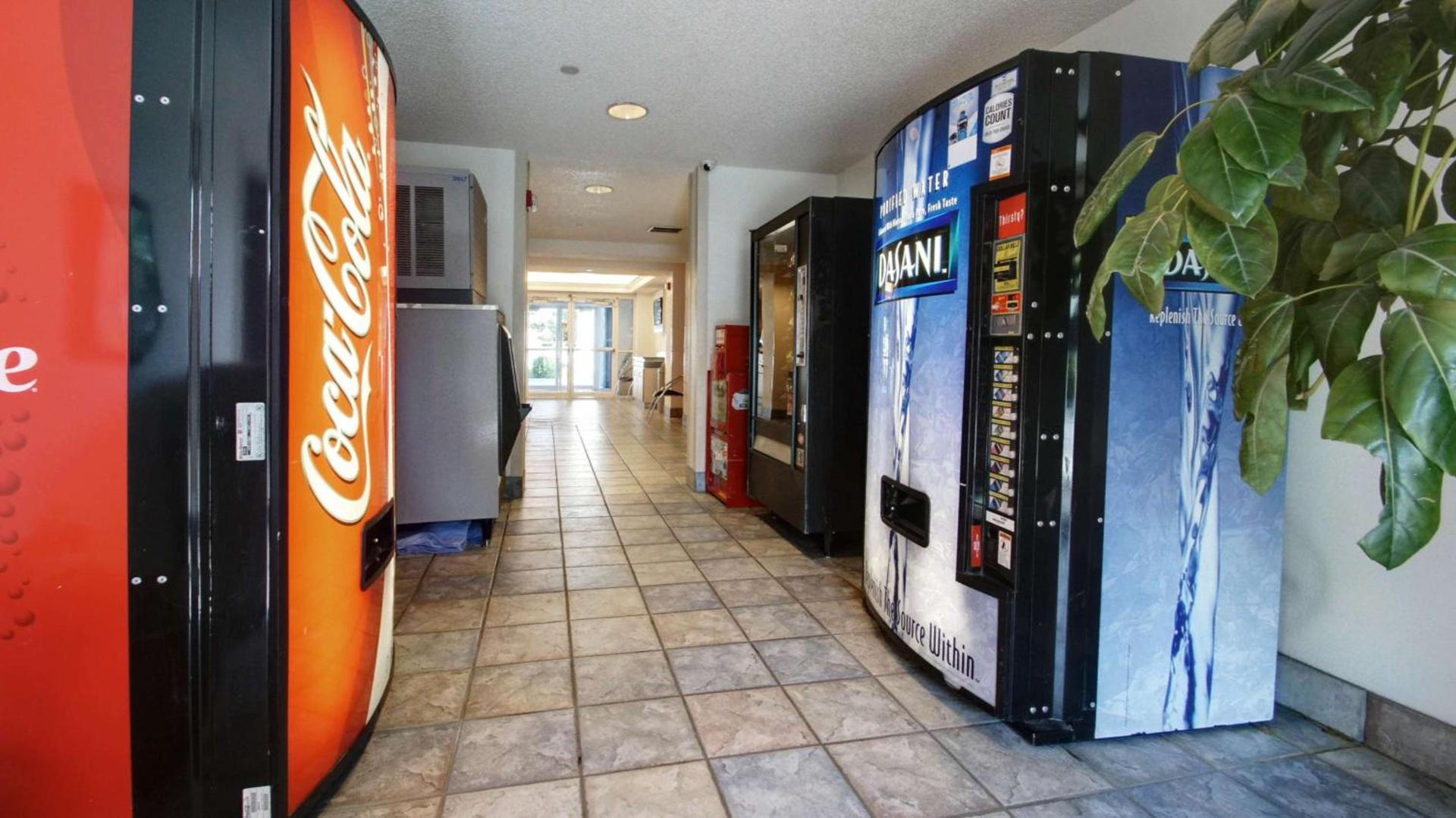 Motel 6 Lehi, UT - Thanksgiving Point photo 17
