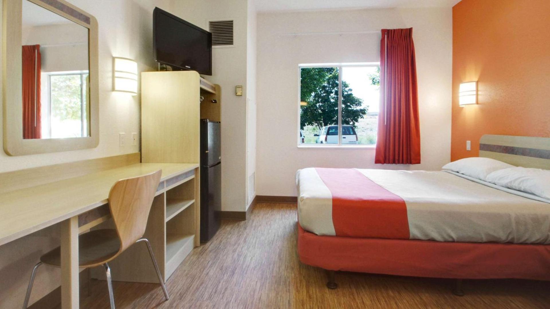 Motel 6 Lehi, UT - Thanksgiving Point photo 7