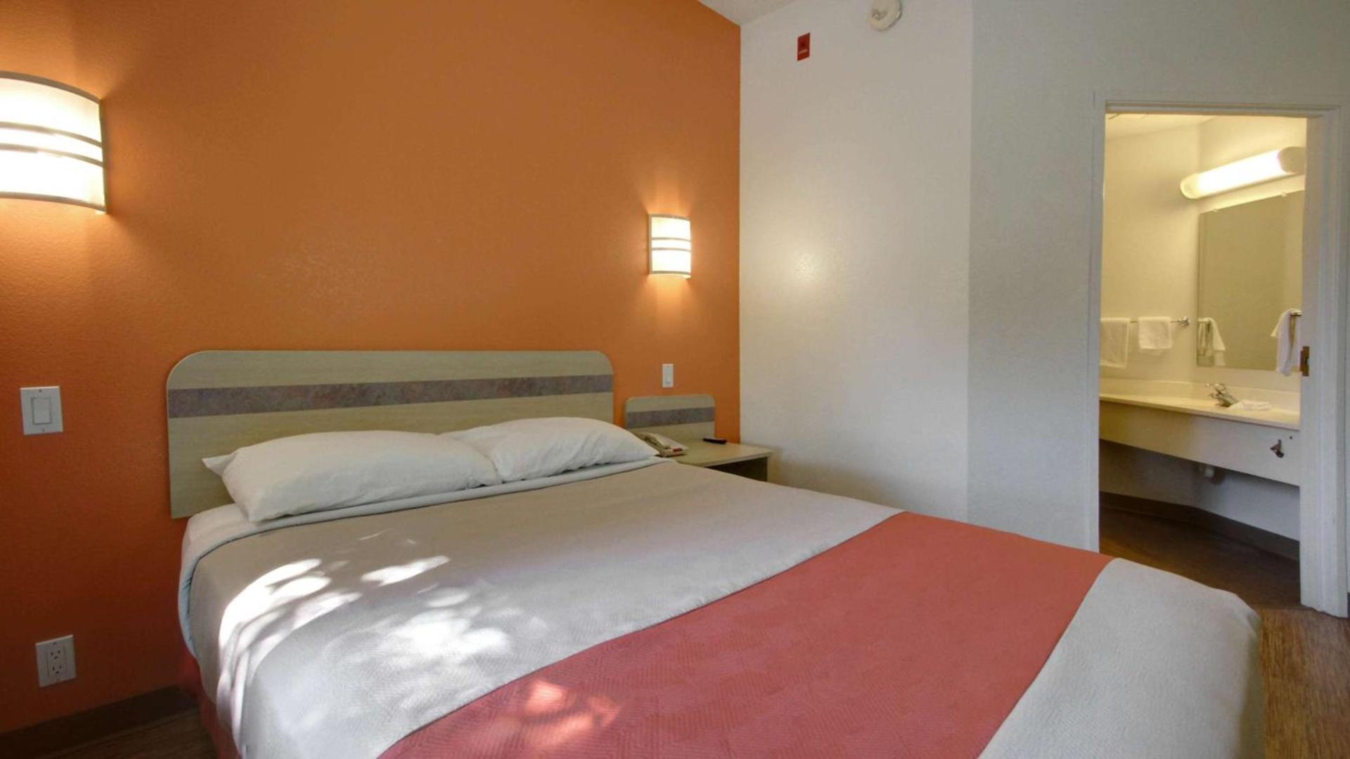 Motel 6 Lehi, UT - Thanksgiving Point photo 8