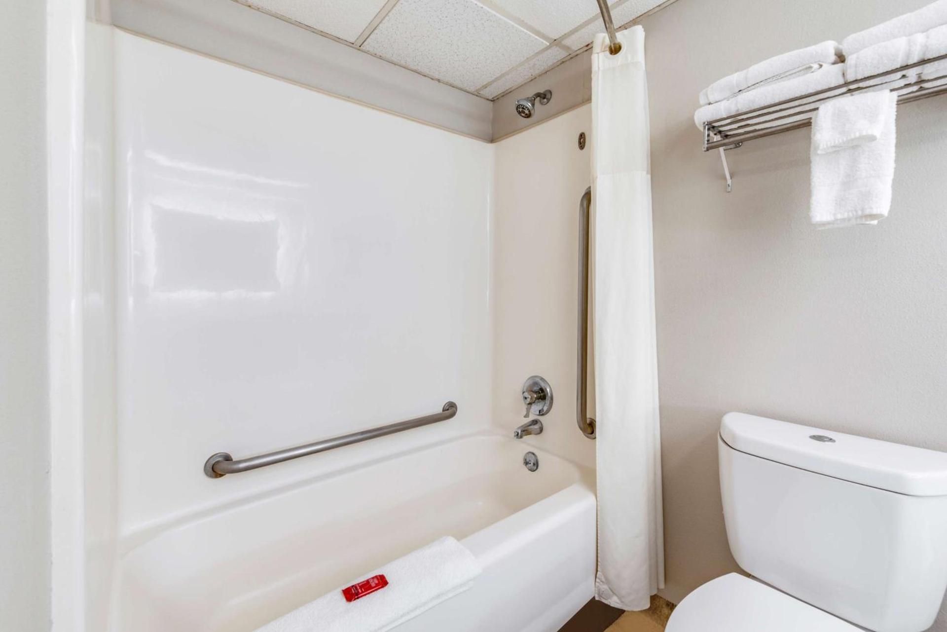 SureStay Plus Hotel by Best Western McGuire AFB Jackson photo 21