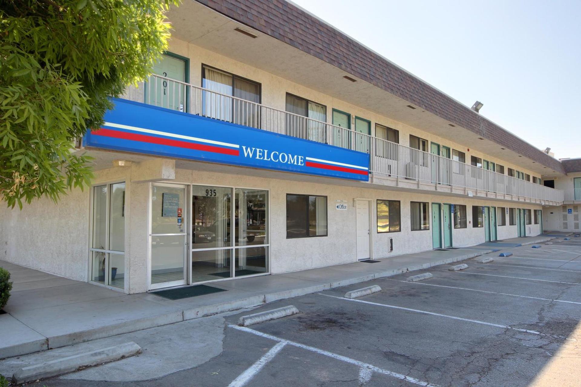 Motel 6-Porterville, CA photo 12