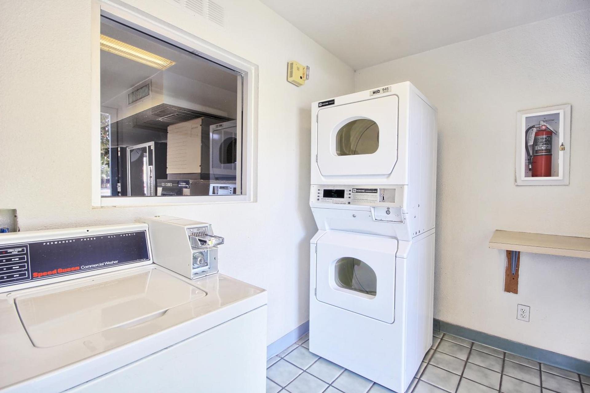 Motel 6-Porterville, CA photo 31