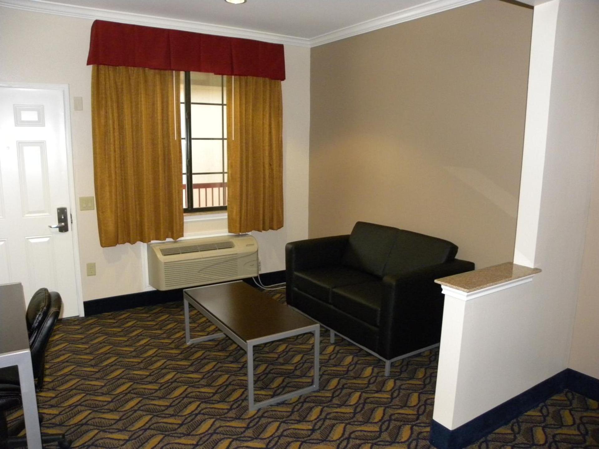 Palace Inn Kingwood photo 9