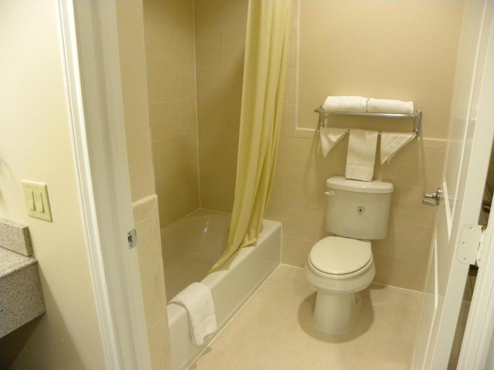 Palace Inn Kingwood photo 10
