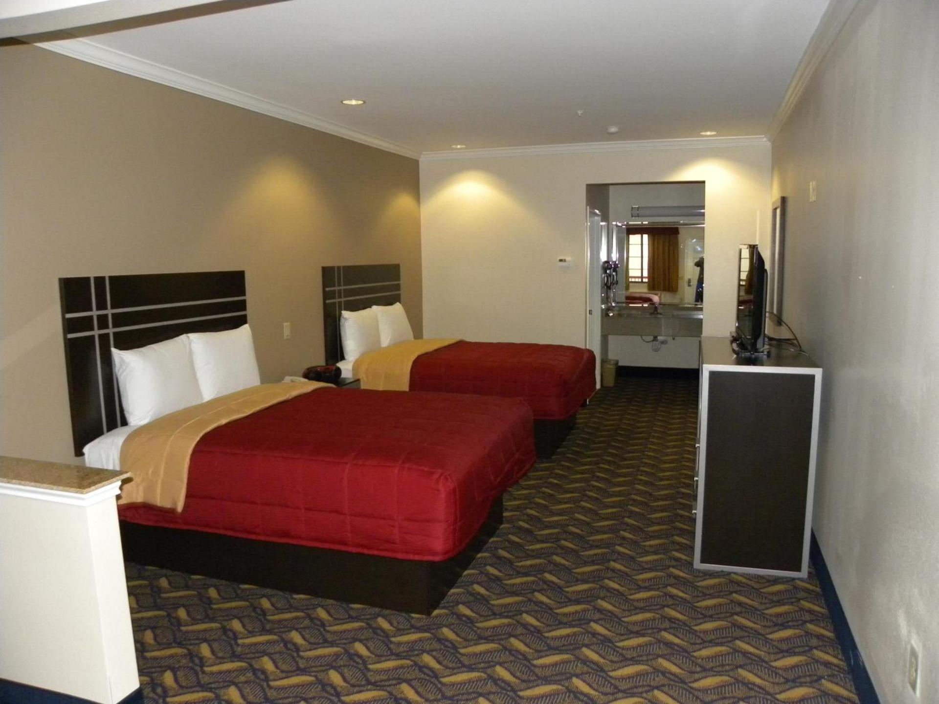 Palace Inn Kingwood photo 11