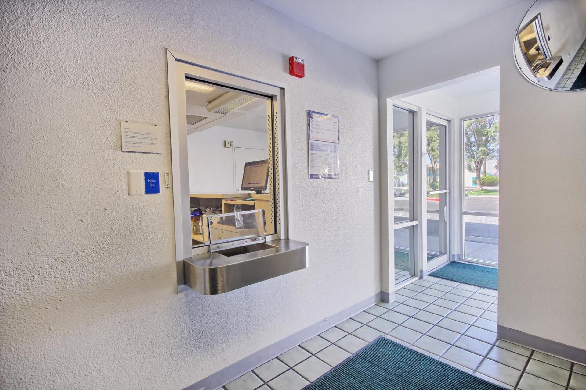 Motel 6-Porterville, CA photo 33