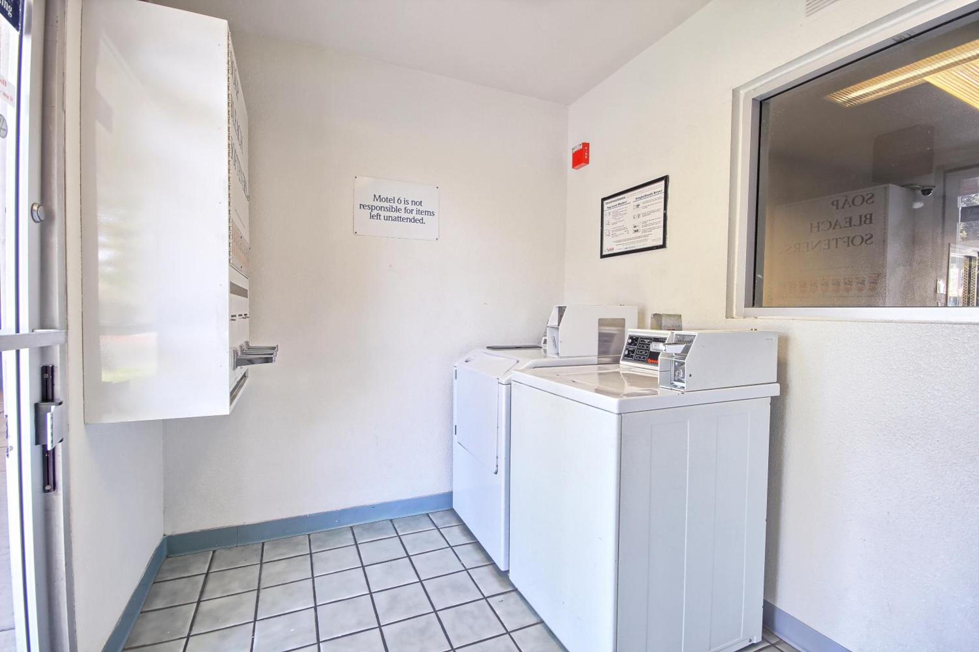 Motel 6-Porterville, CA photo 35