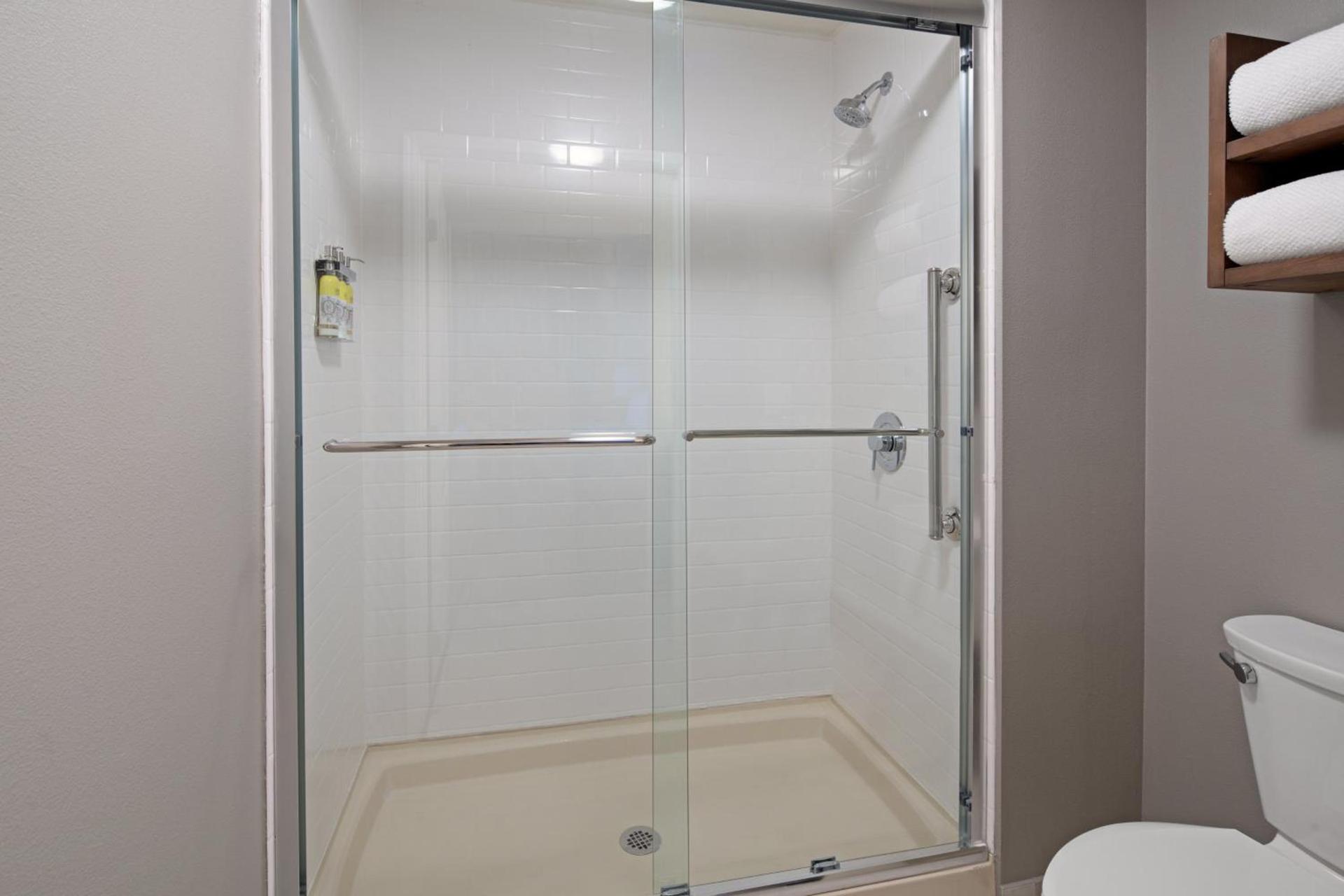 Staybridge Suites - Long Beach Airport by IHG photo 71