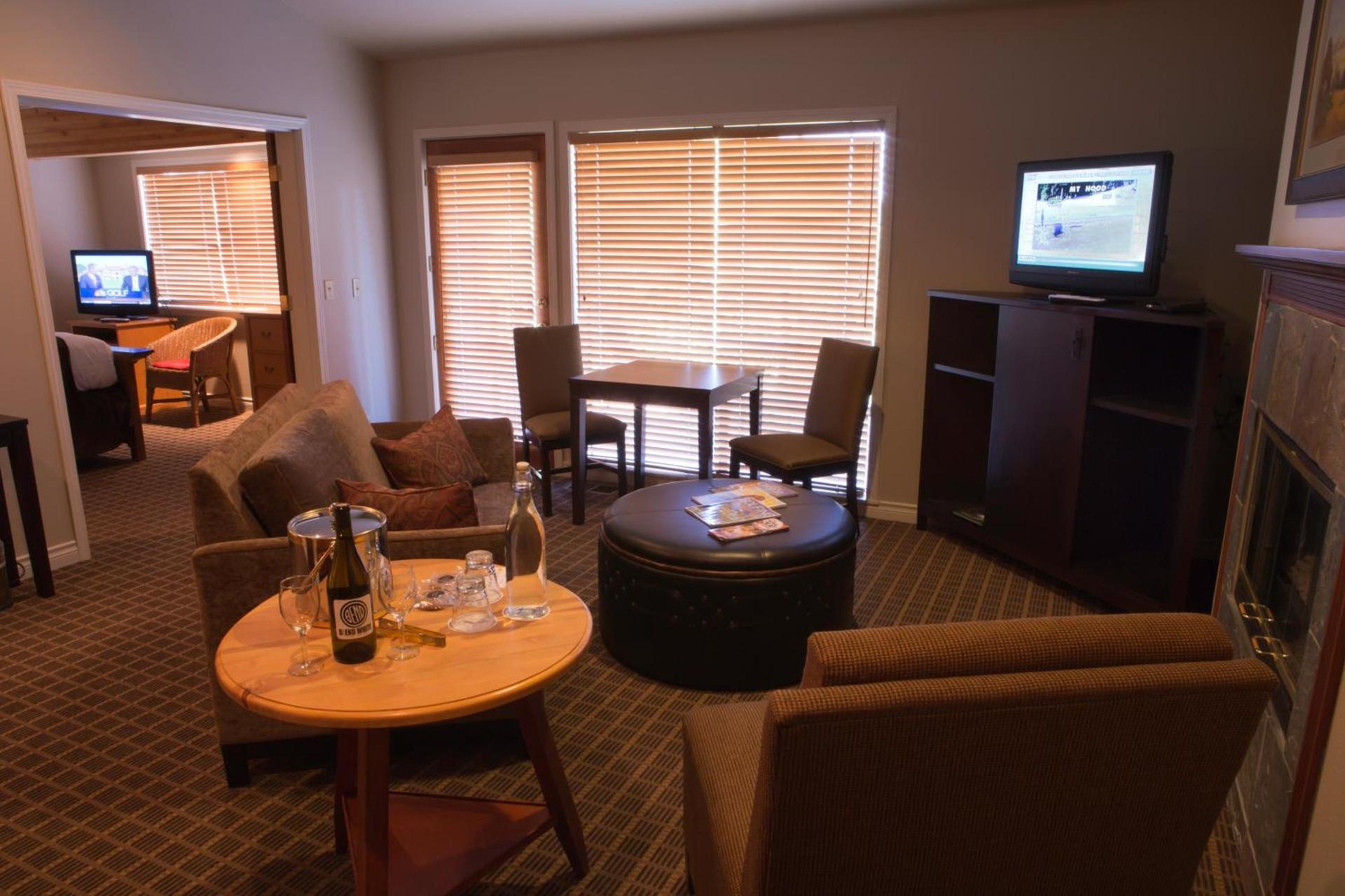 Pine Ridge Inn photo 44