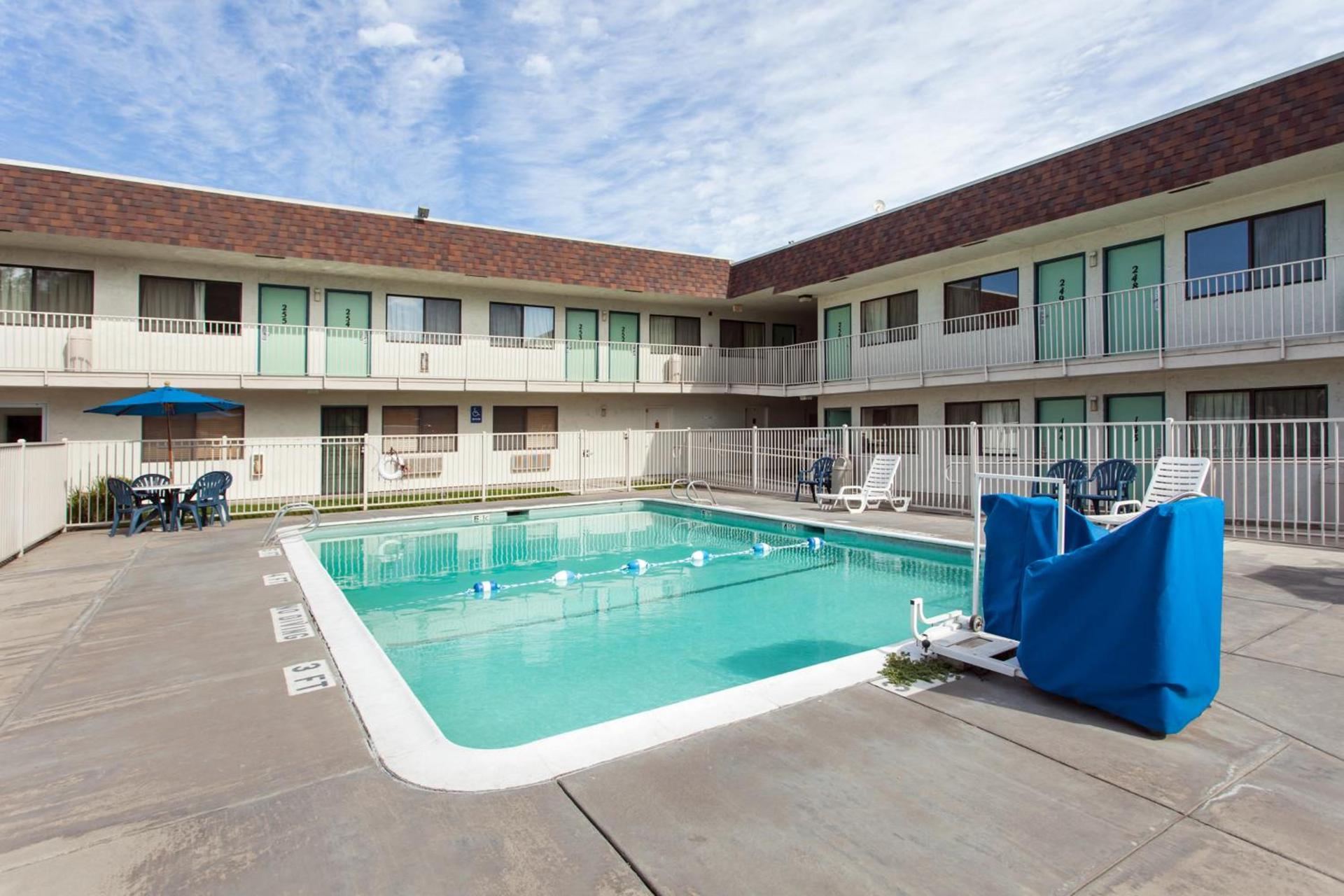 Park Inn by Radisson, Turlock photo 18