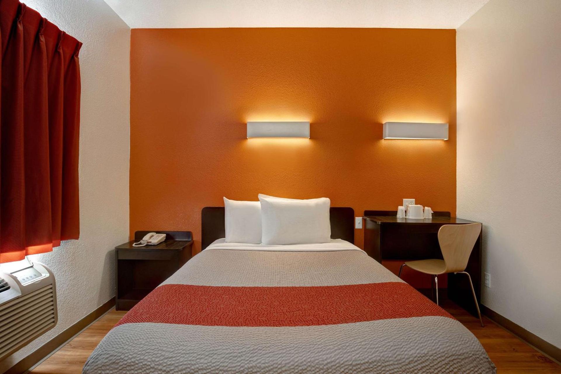 Motel 6-Gilroy, CA photo 8