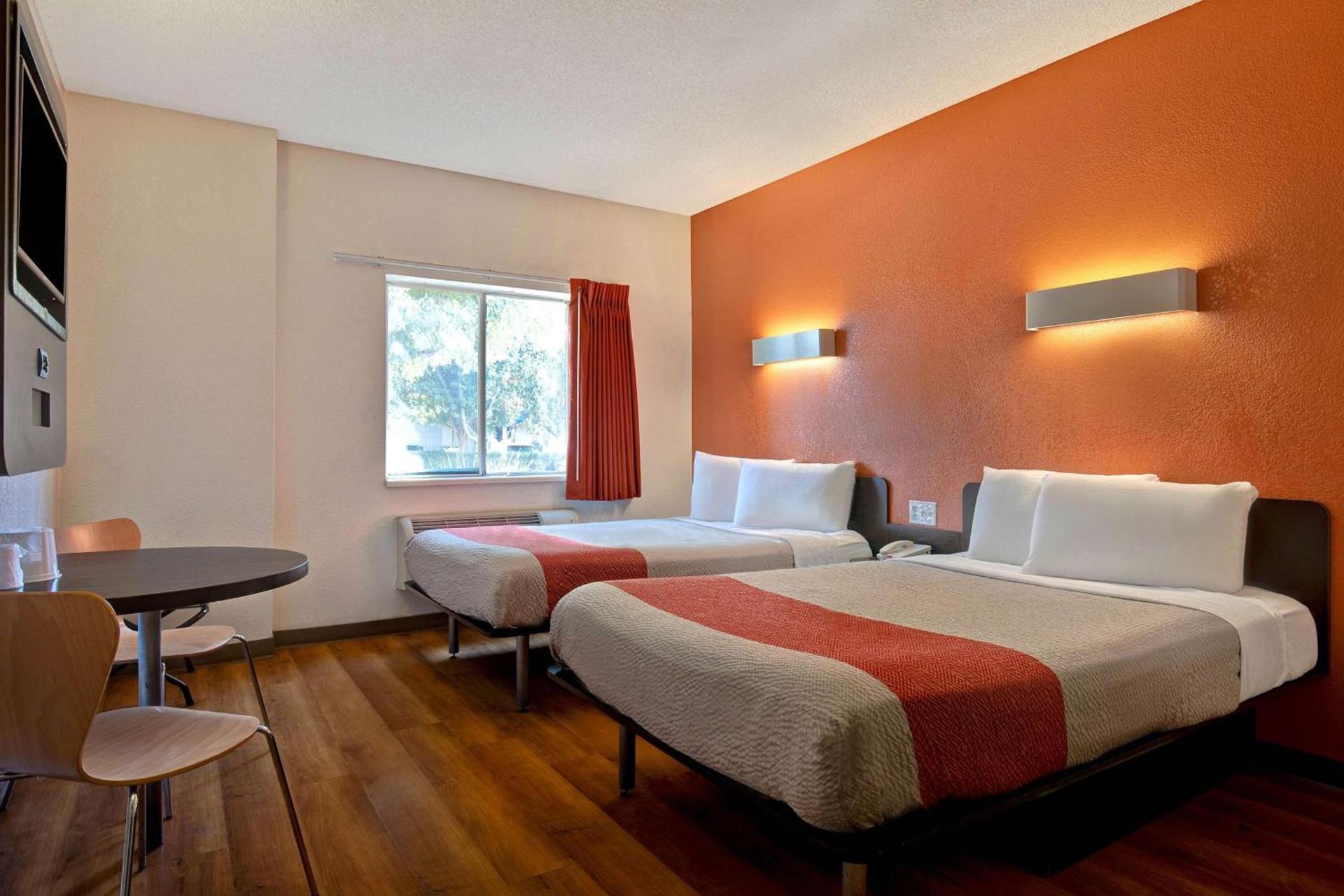 Motel 6-Gilroy, CA photo 12