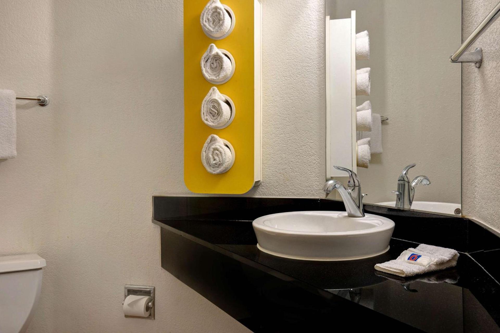 Motel 6-Gilroy, CA photo 17