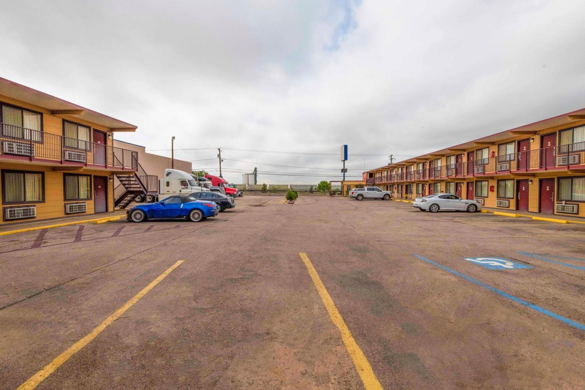 Oyo Hotel Odessa TX, East Business 20 photo 23