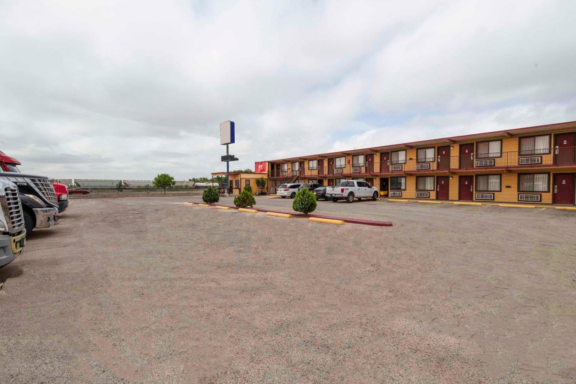 Oyo Hotel Odessa TX, East Business 20 photo 21
