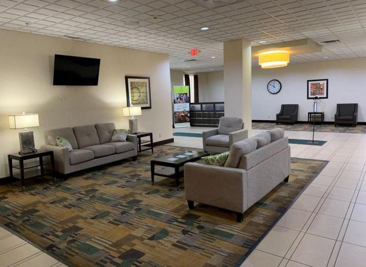 Quality Inn & Suites Downtown Mansfield photo 1