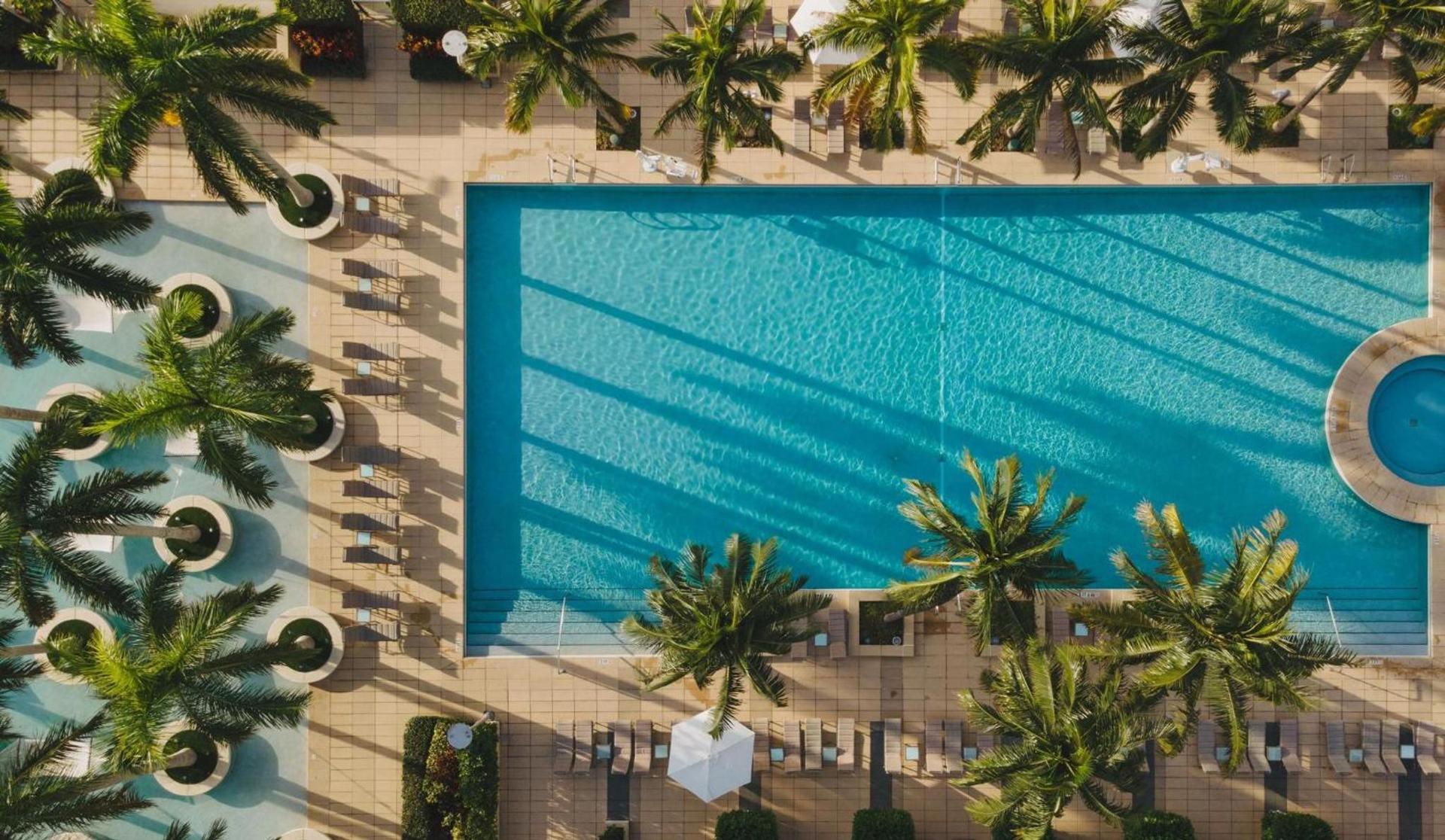 Four Seasons Hotel Miami photo 2