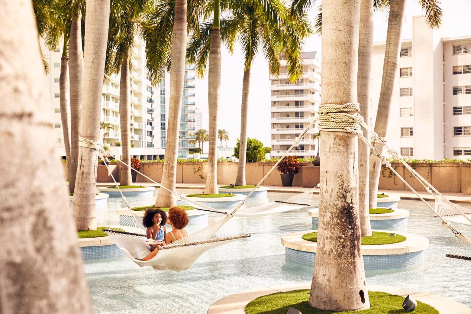 Four Seasons Hotel Miami photo 7