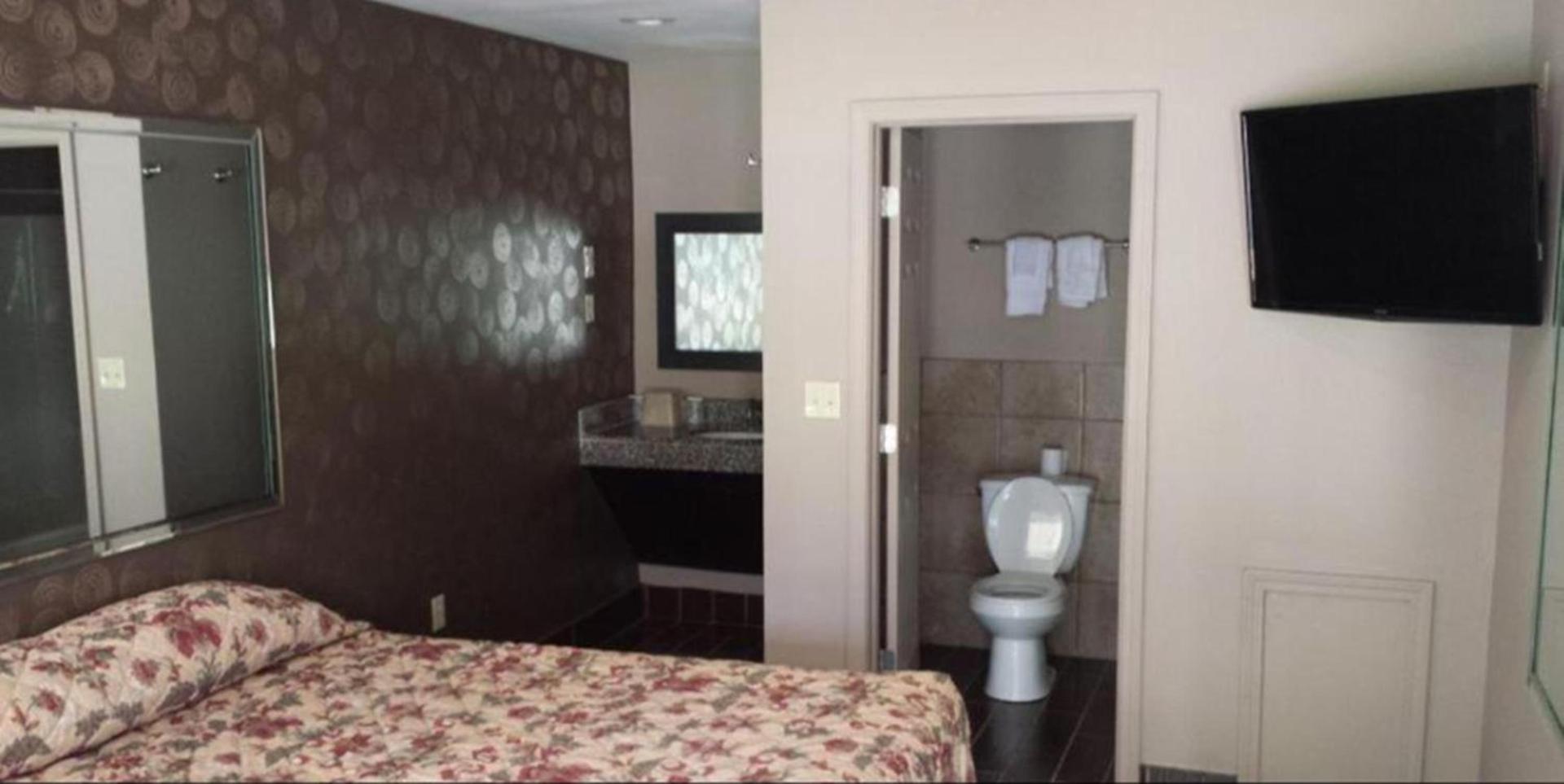 Royal Relax Inn photo 21