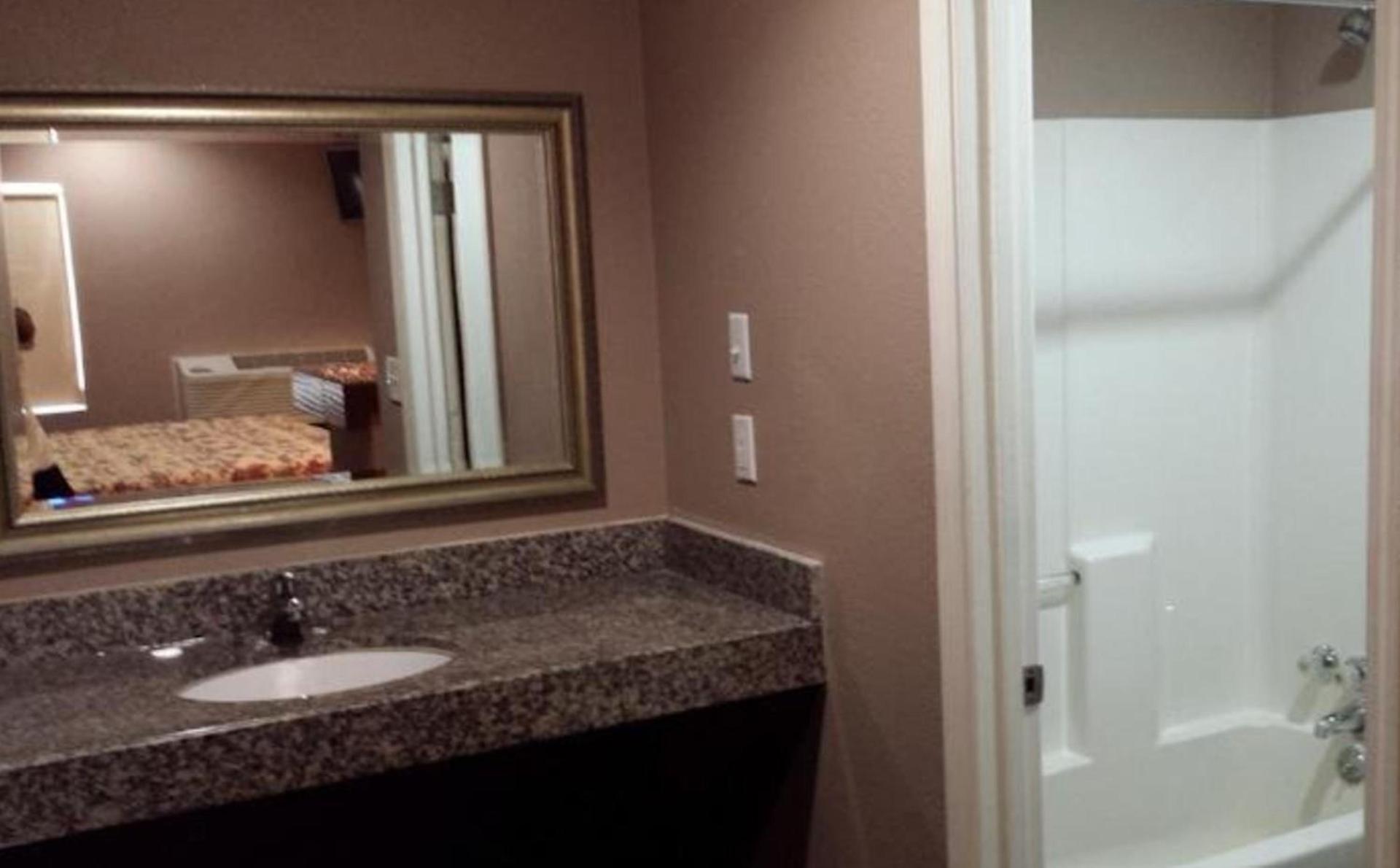 Royal Relax Inn photo 20