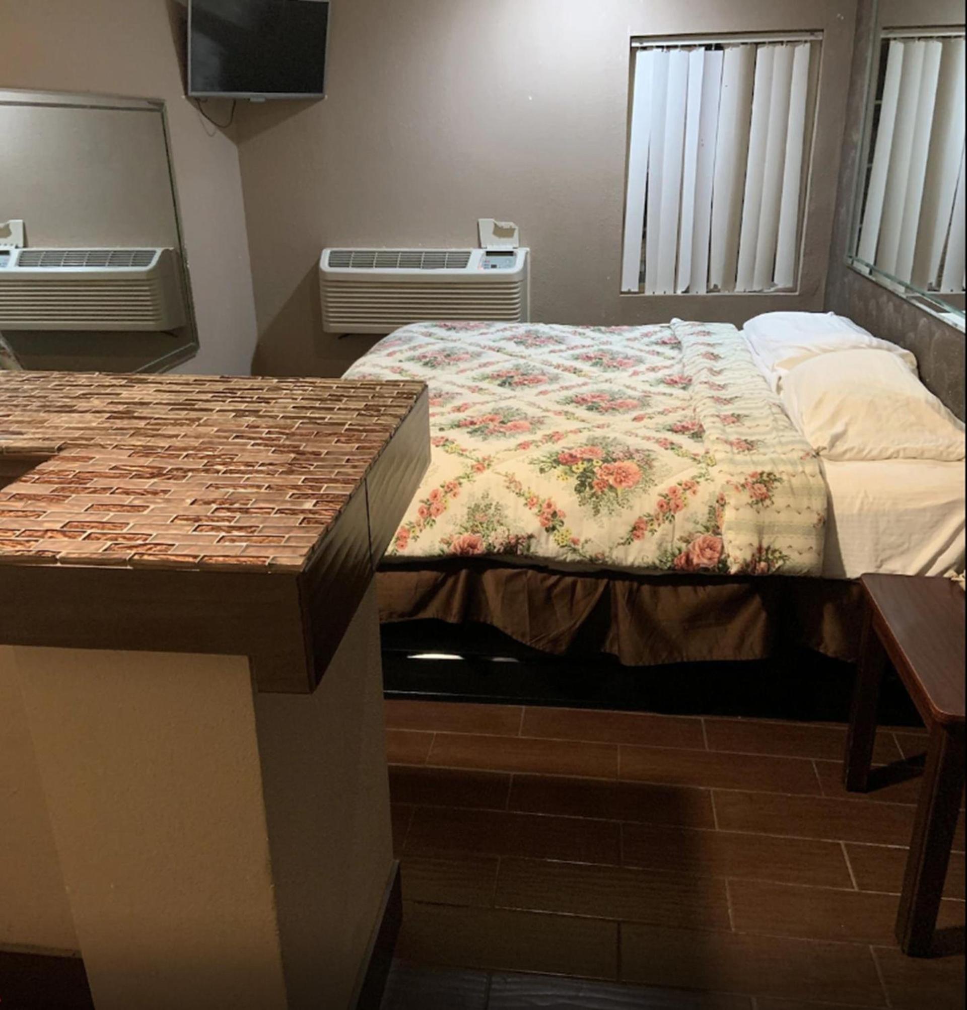 Royal Relax Inn photo 25