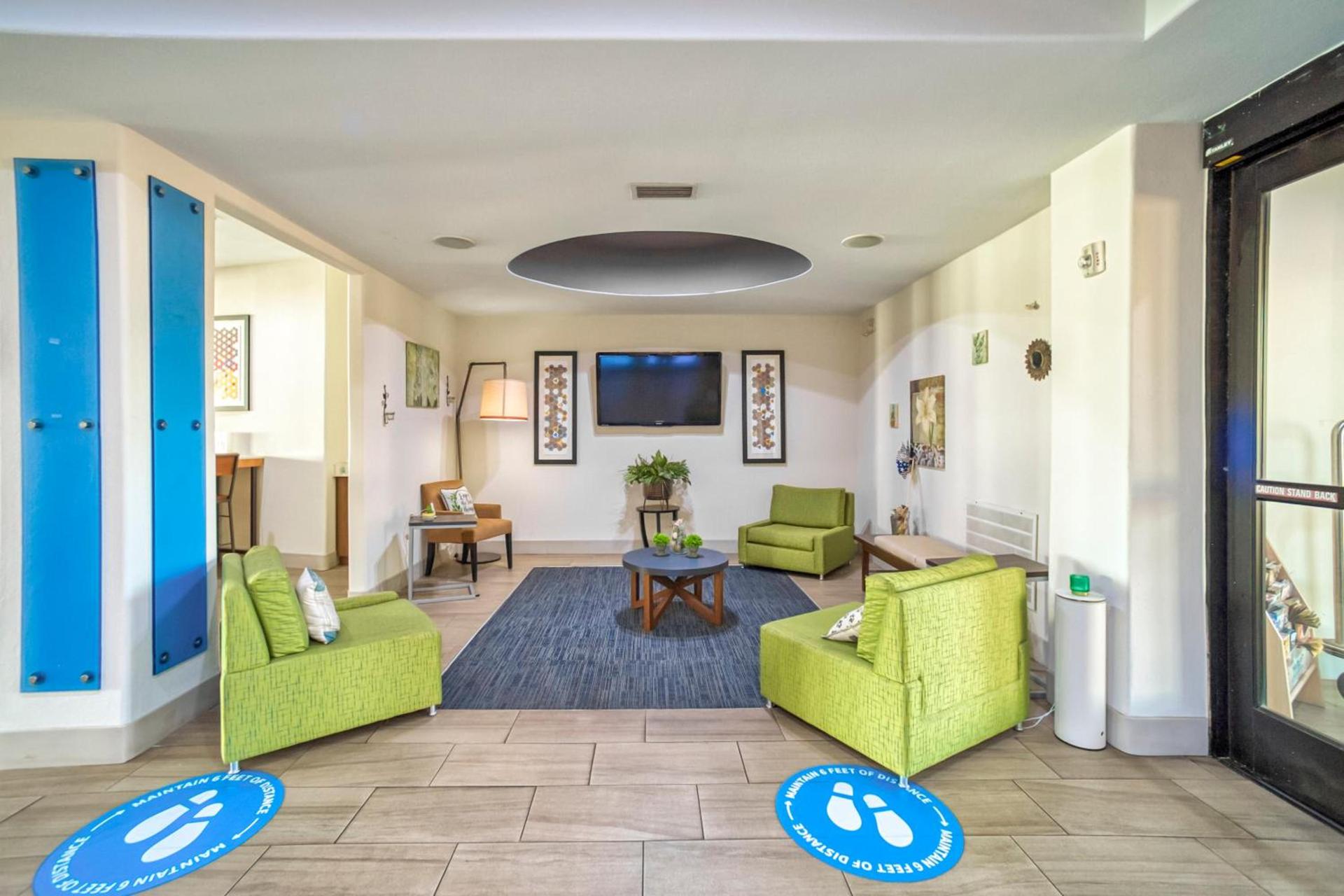 Holiday Inn Express and Suites Beeville by IHG photo 33