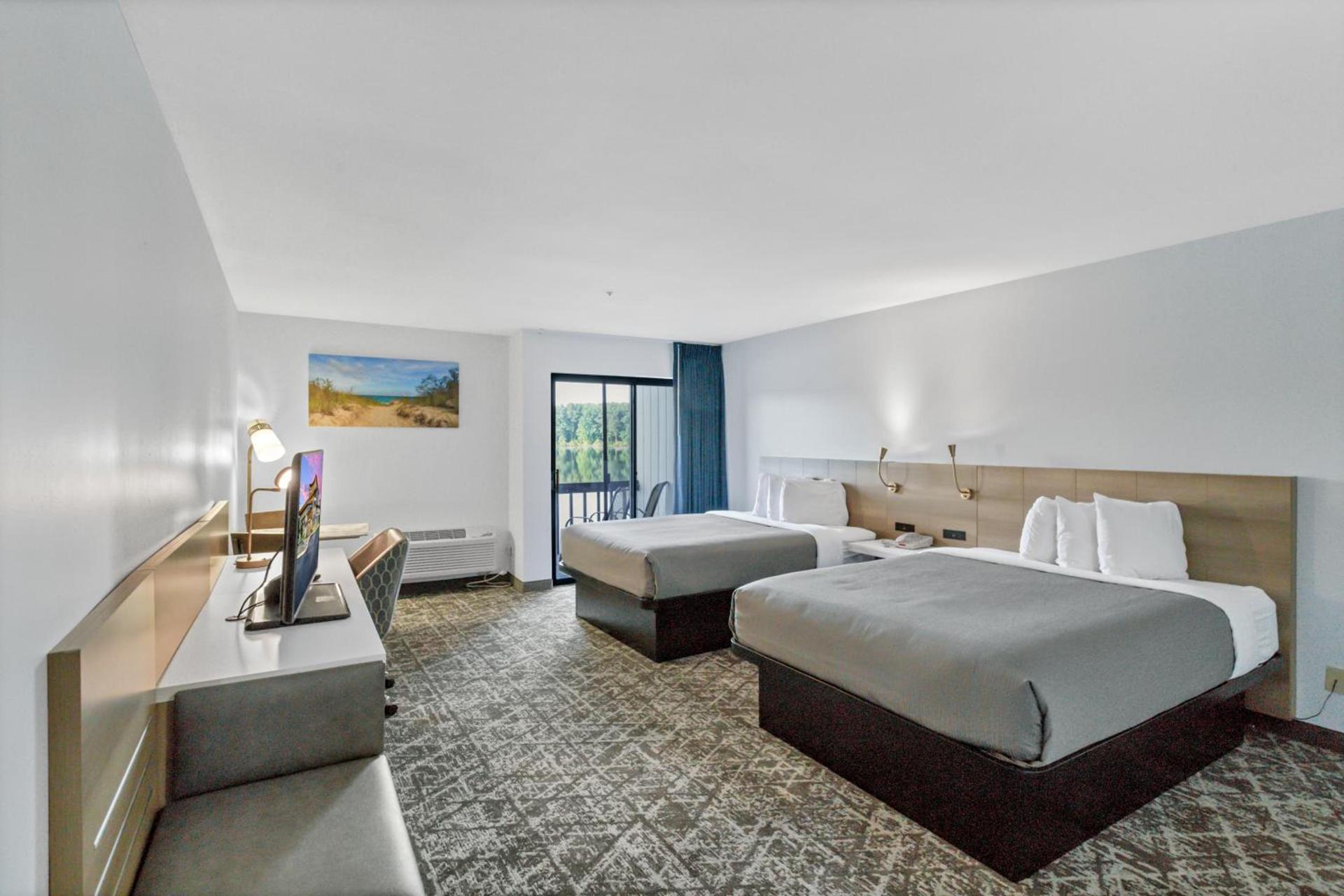 Waterbird Lakeside Inn photo 9