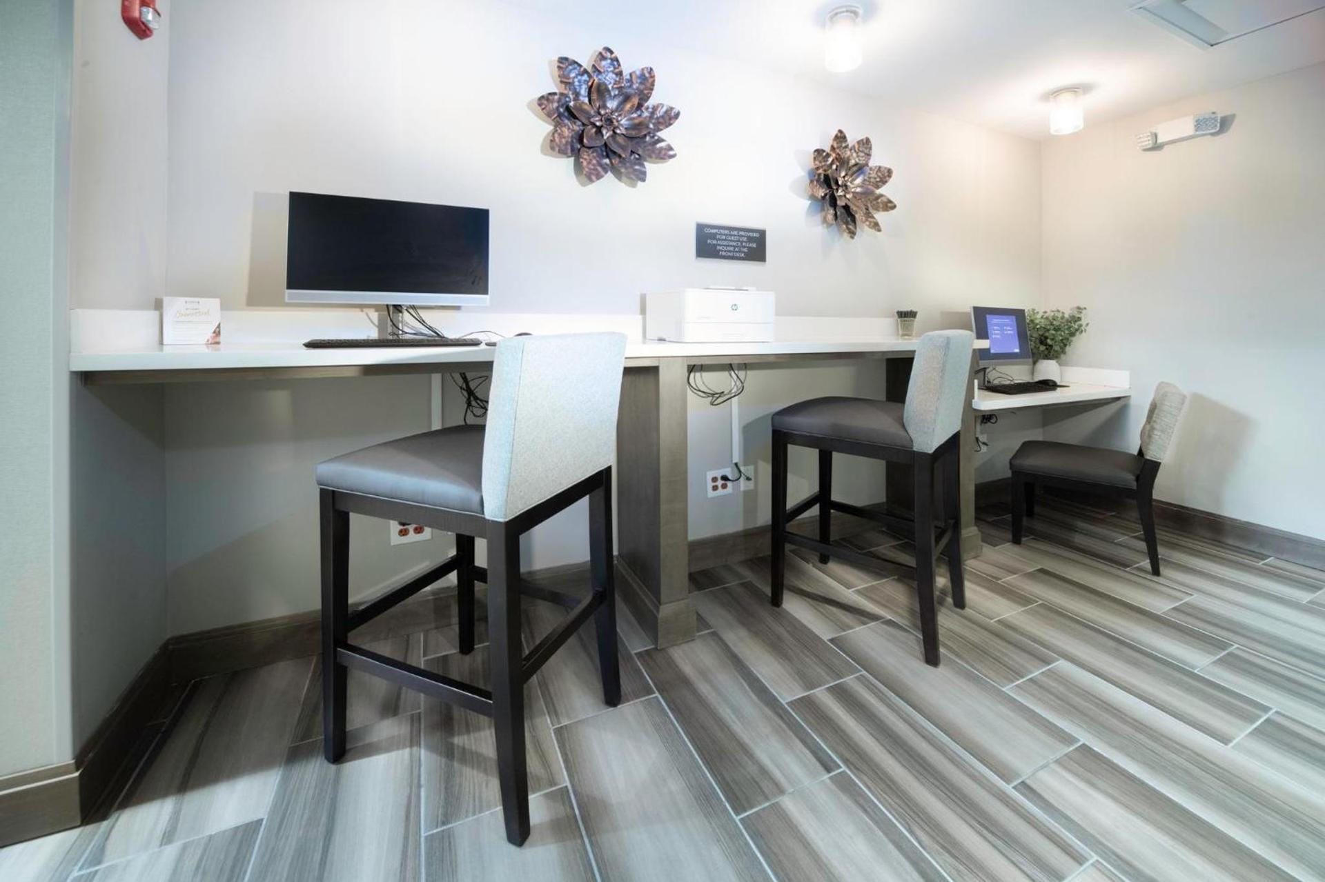 Staybridge Suites - Summerville by IHG photo 25
