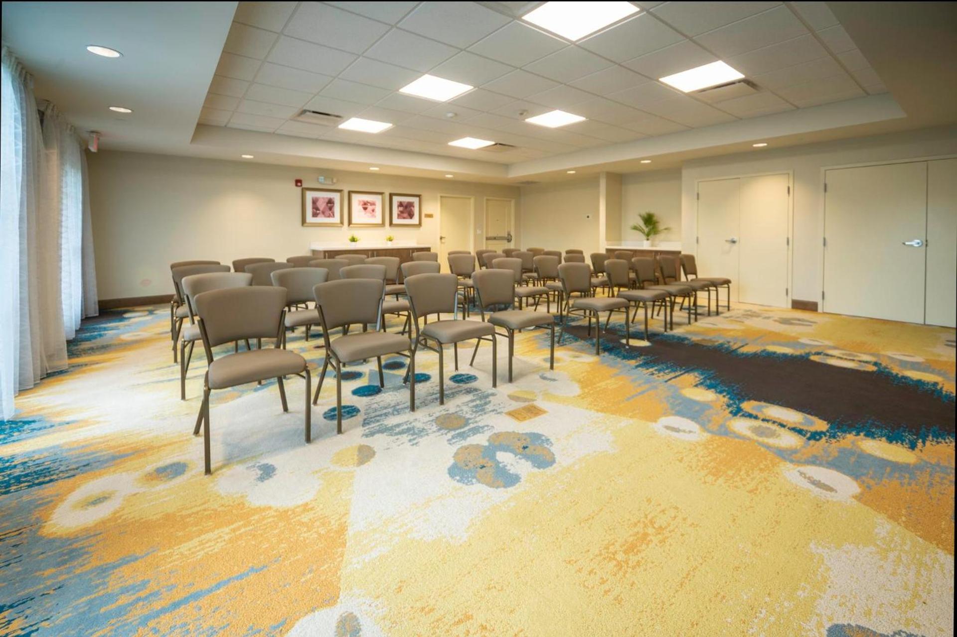 Staybridge Suites - Summerville by IHG photo 31