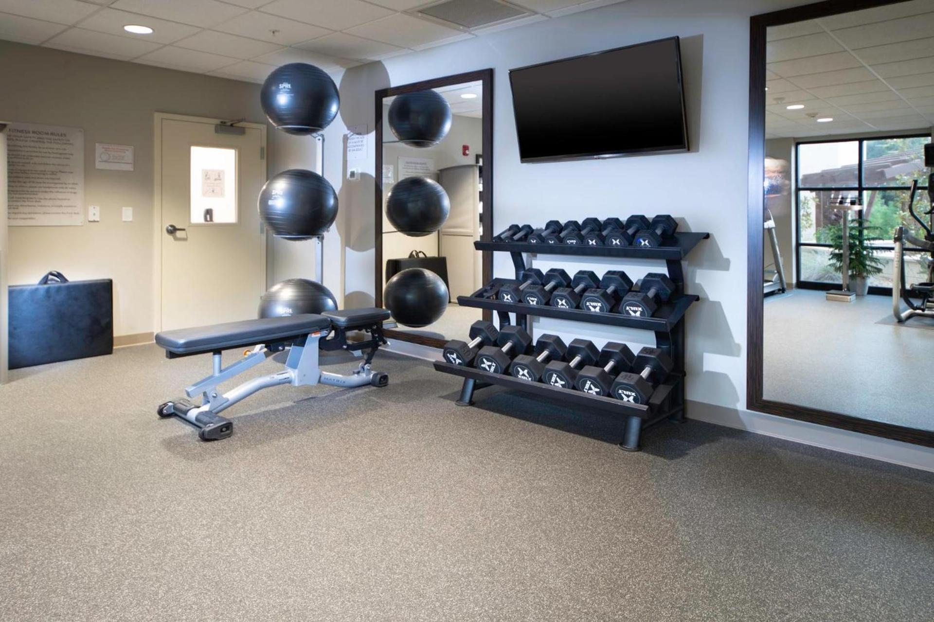 Staybridge Suites - Summerville by IHG photo 58