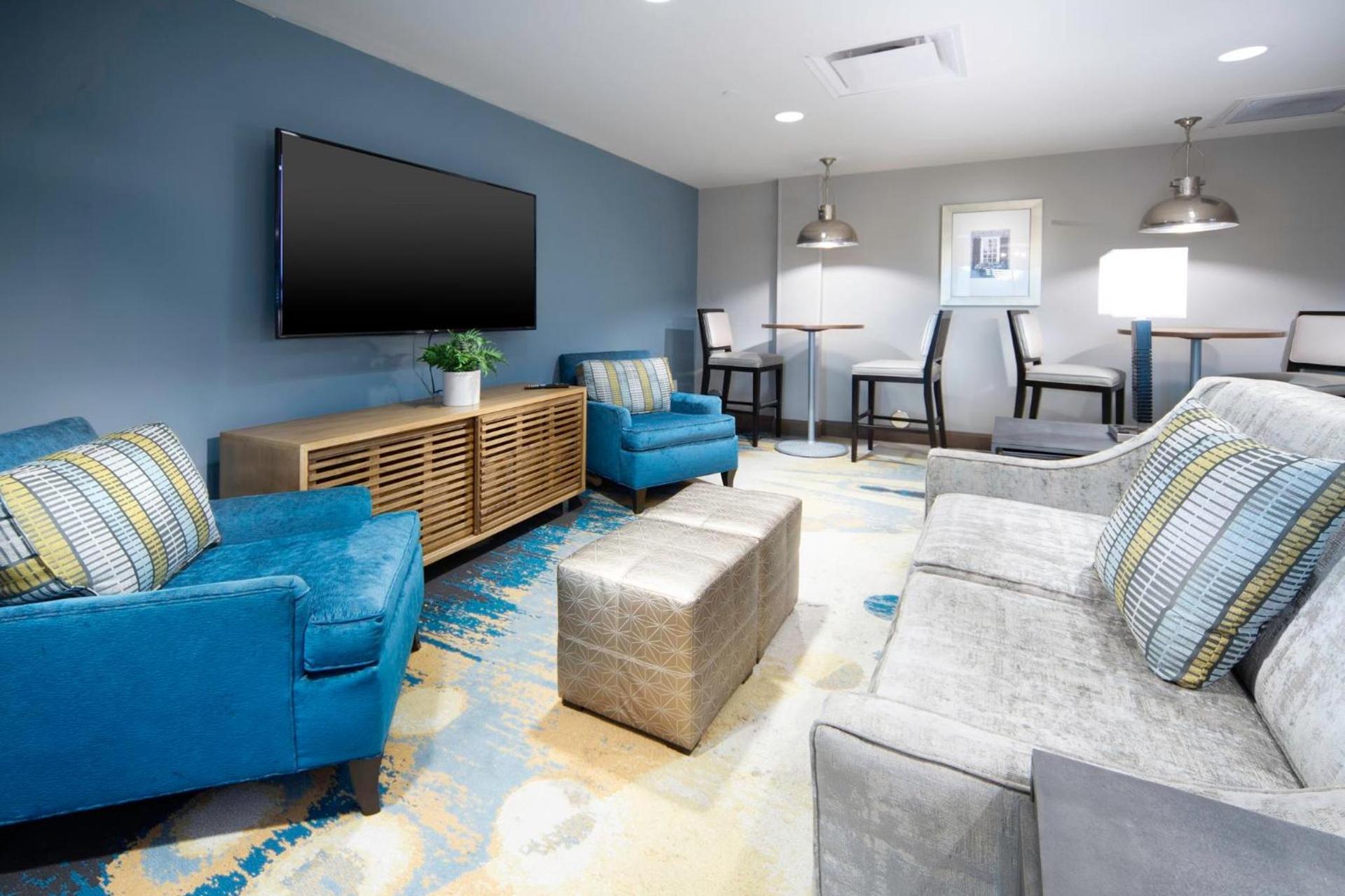 Staybridge Suites - Summerville by IHG photo 45