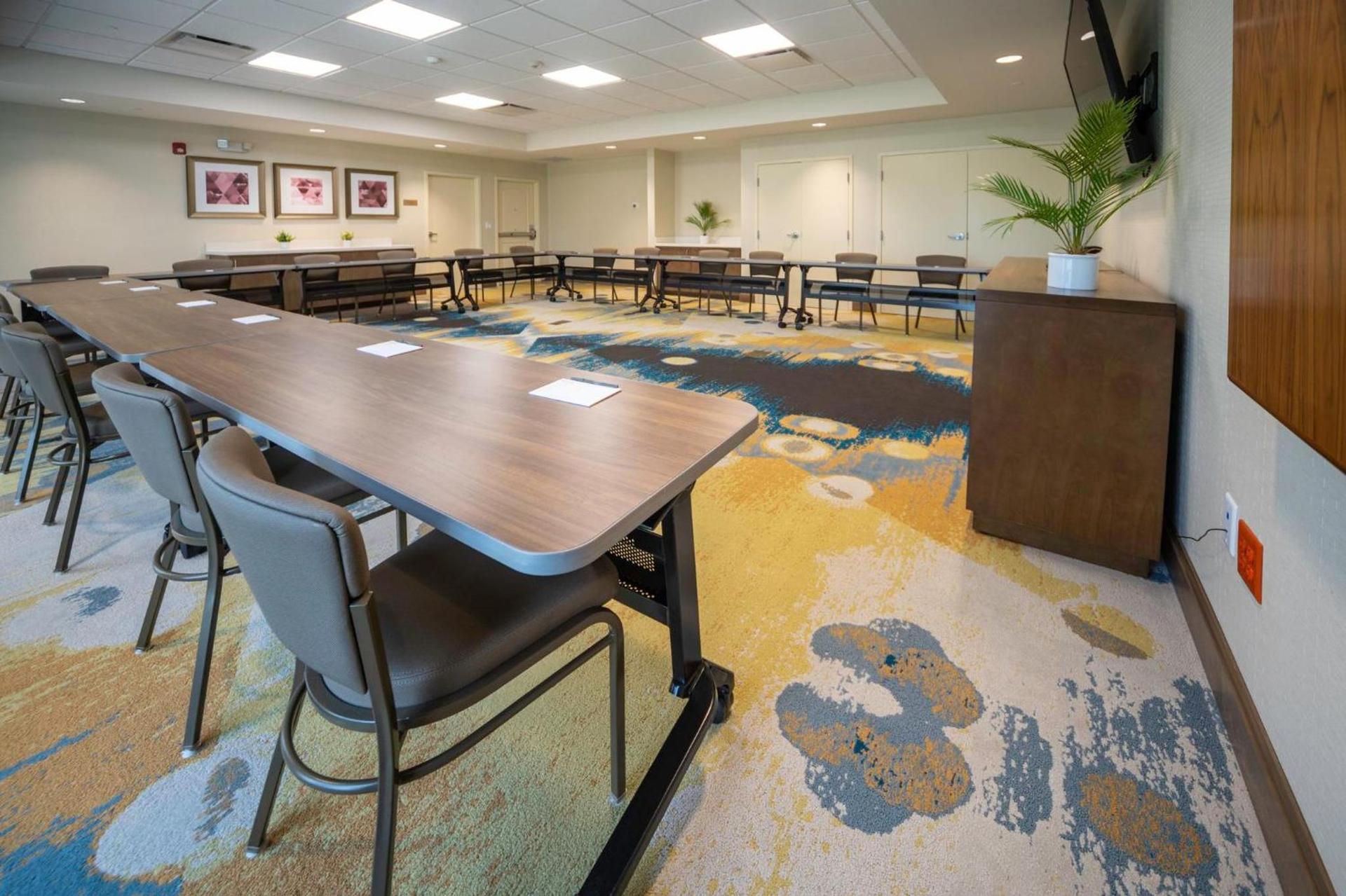 Staybridge Suites - Summerville by IHG photo 55