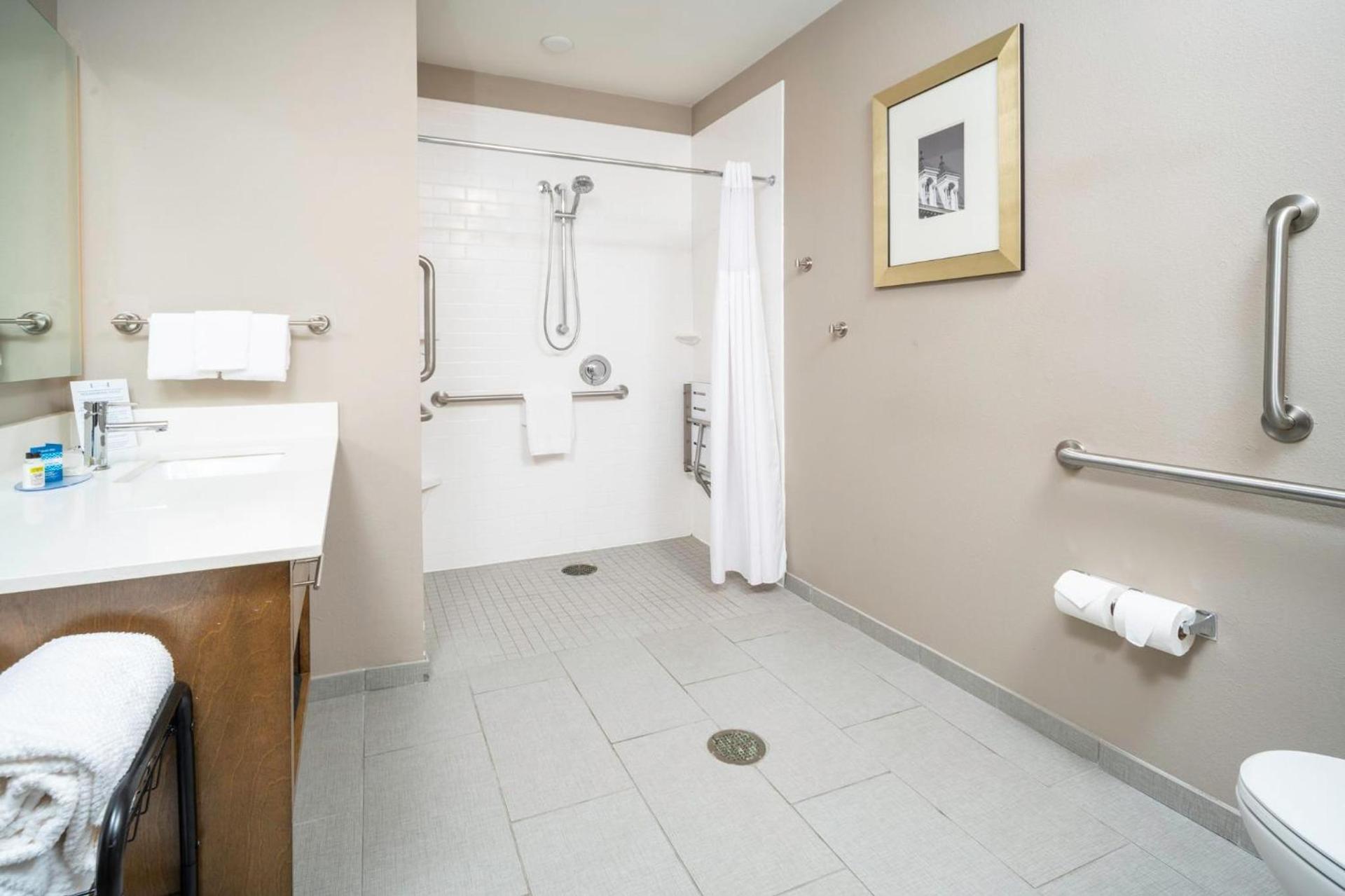 Staybridge Suites - Summerville by IHG photo 84