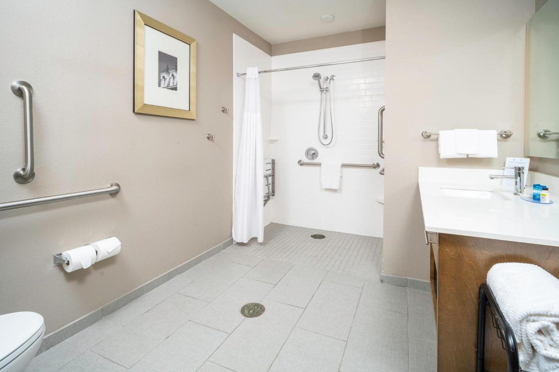 Staybridge Suites - Summerville by IHG photo 86