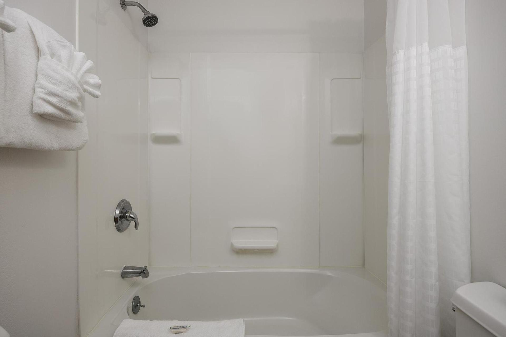 Golden North Inn photo 17