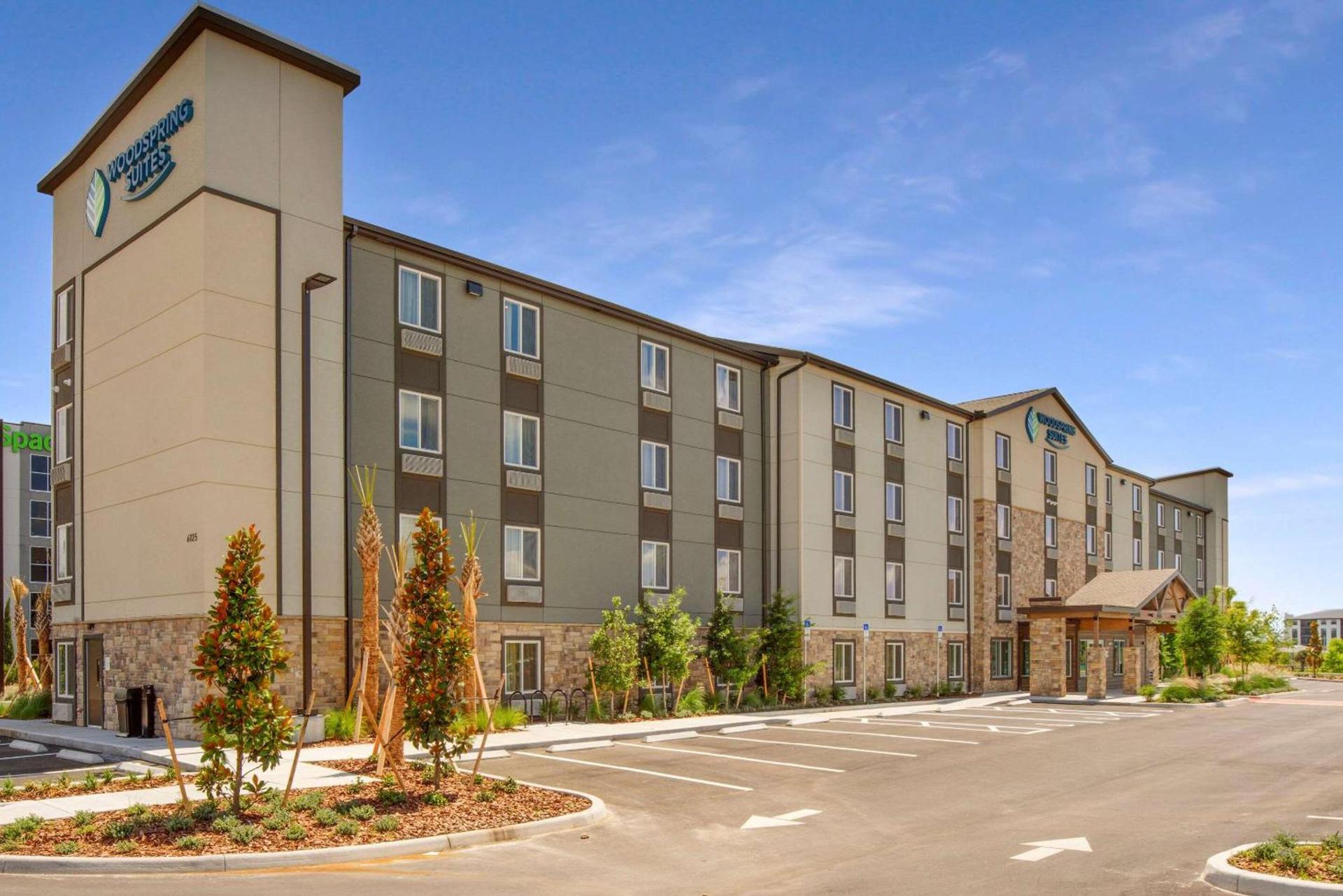 WoodSpring Suites Orlando I-4 & Convention Center photo 2