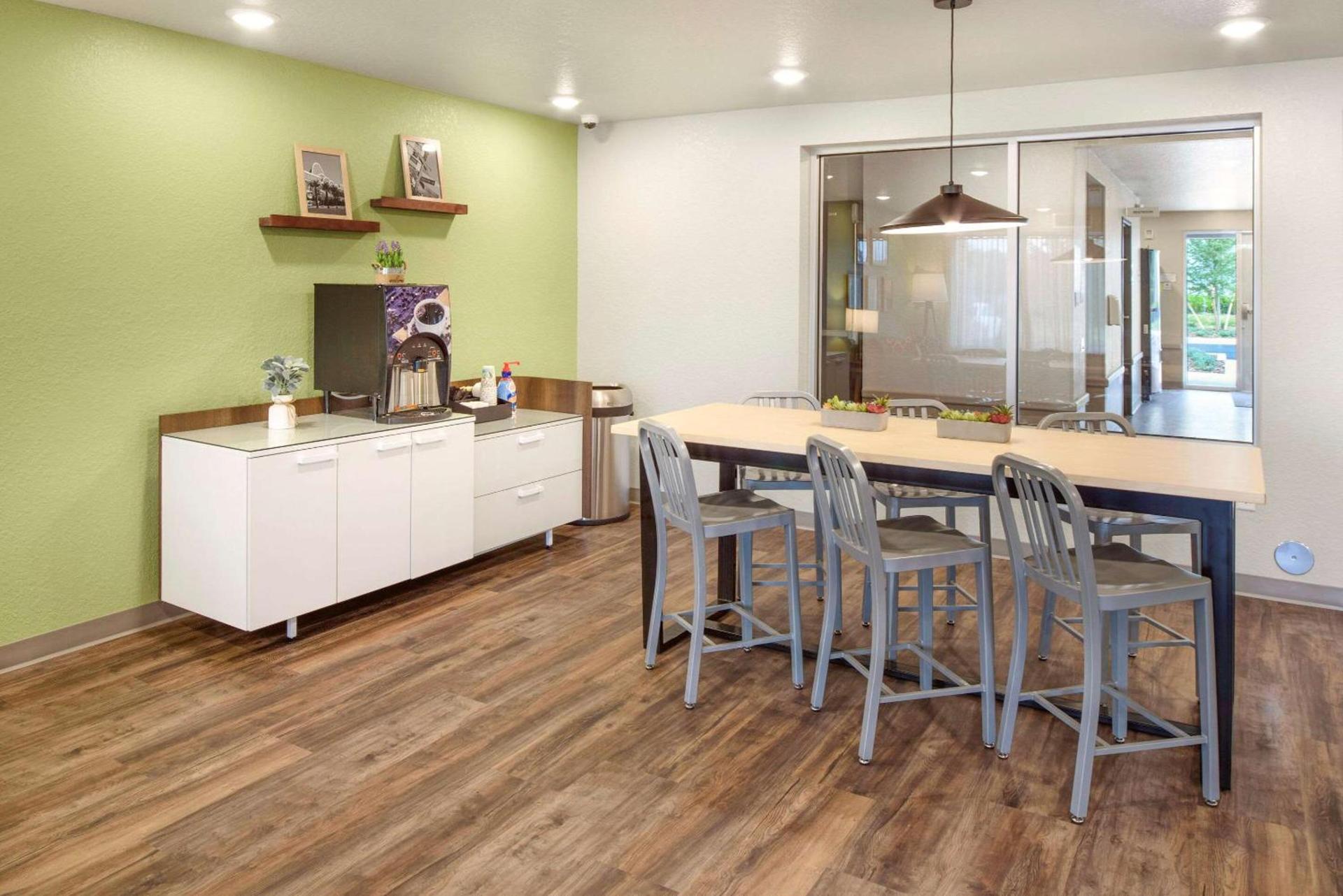 WoodSpring Suites Orlando I-4 & Convention Center photo 8