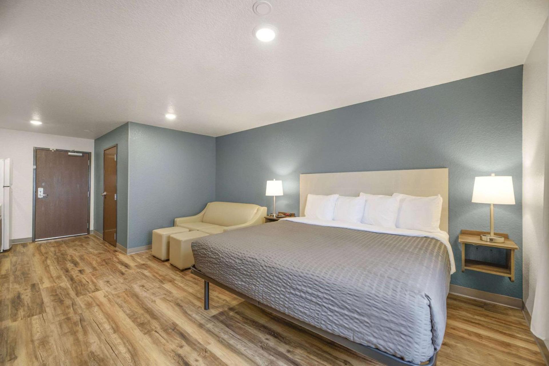 WoodSpring Suites Orlando I-4 & Convention Center photo 7