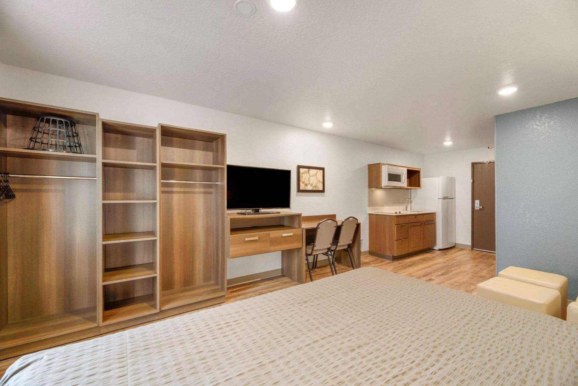 WoodSpring Suites Orlando I-4 & Convention Center photo 11