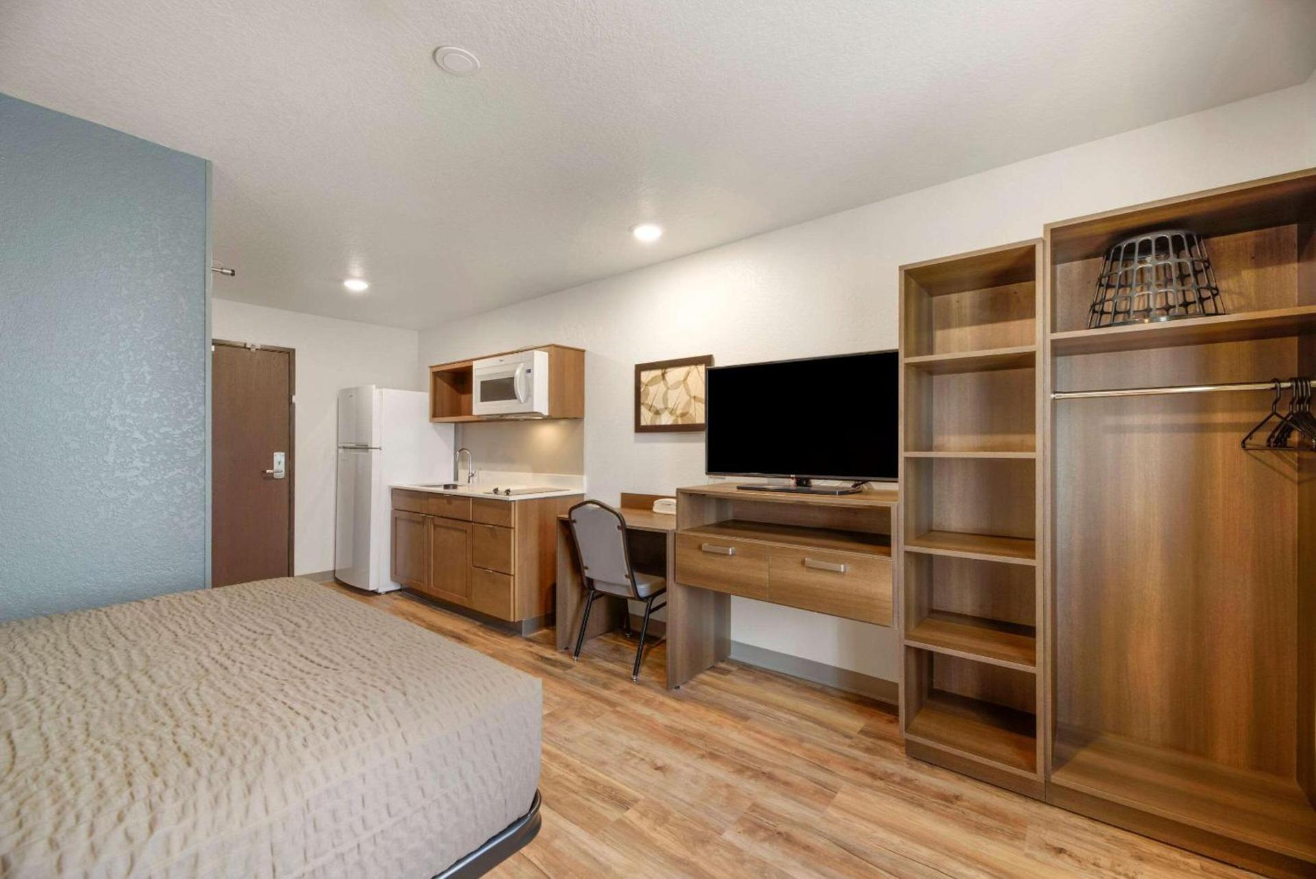 WoodSpring Suites Orlando I-4 & Convention Center photo 15