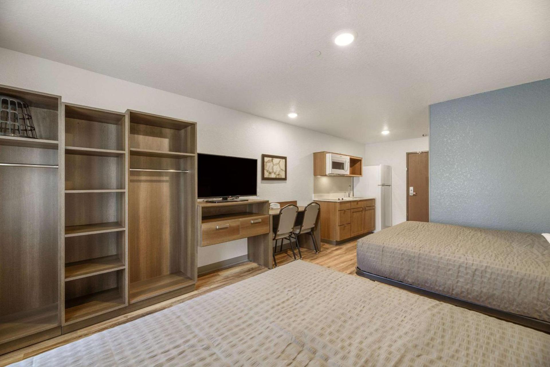 WoodSpring Suites Orlando I-4 & Convention Center photo 18