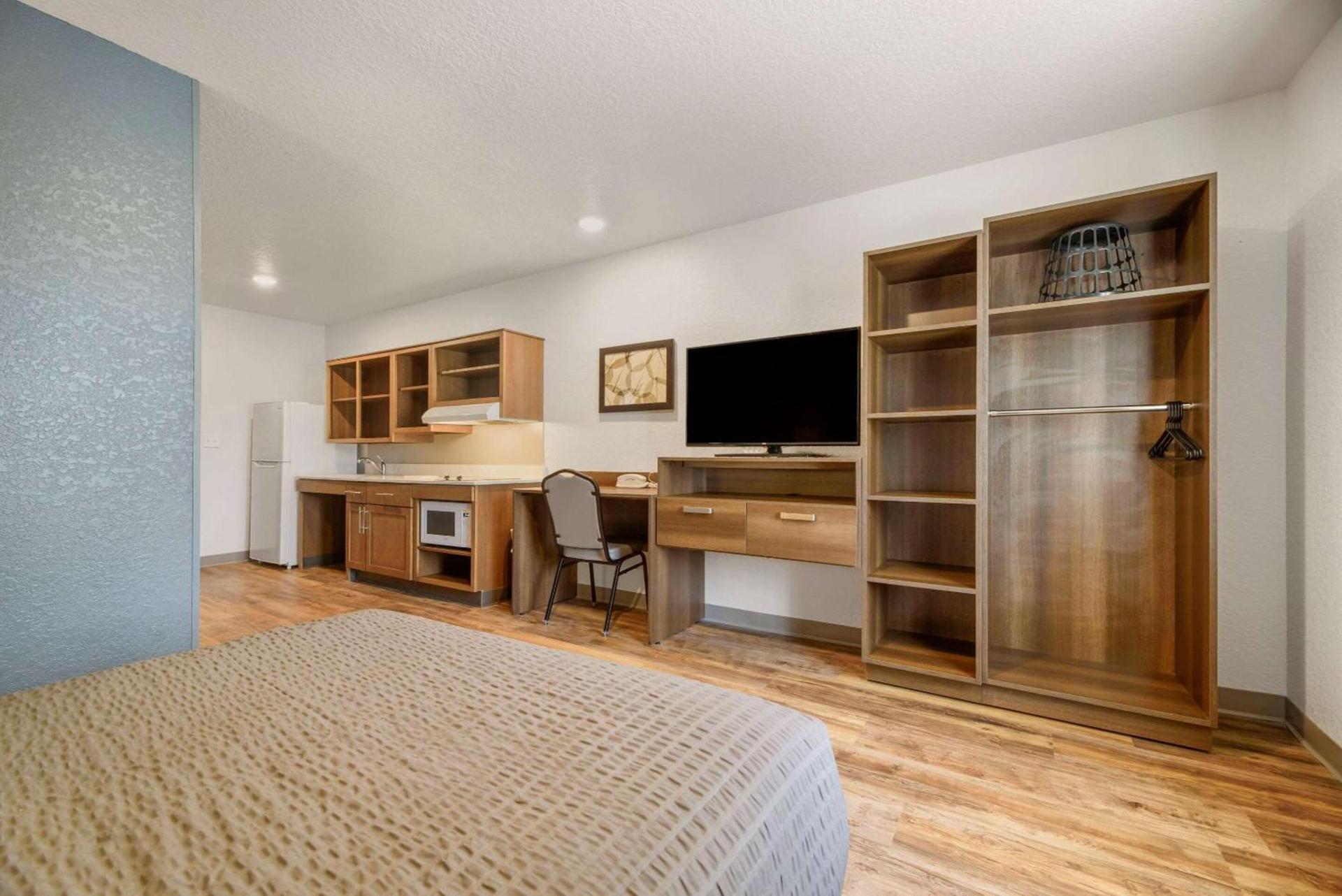 WoodSpring Suites Orlando I-4 & Convention Center photo 23