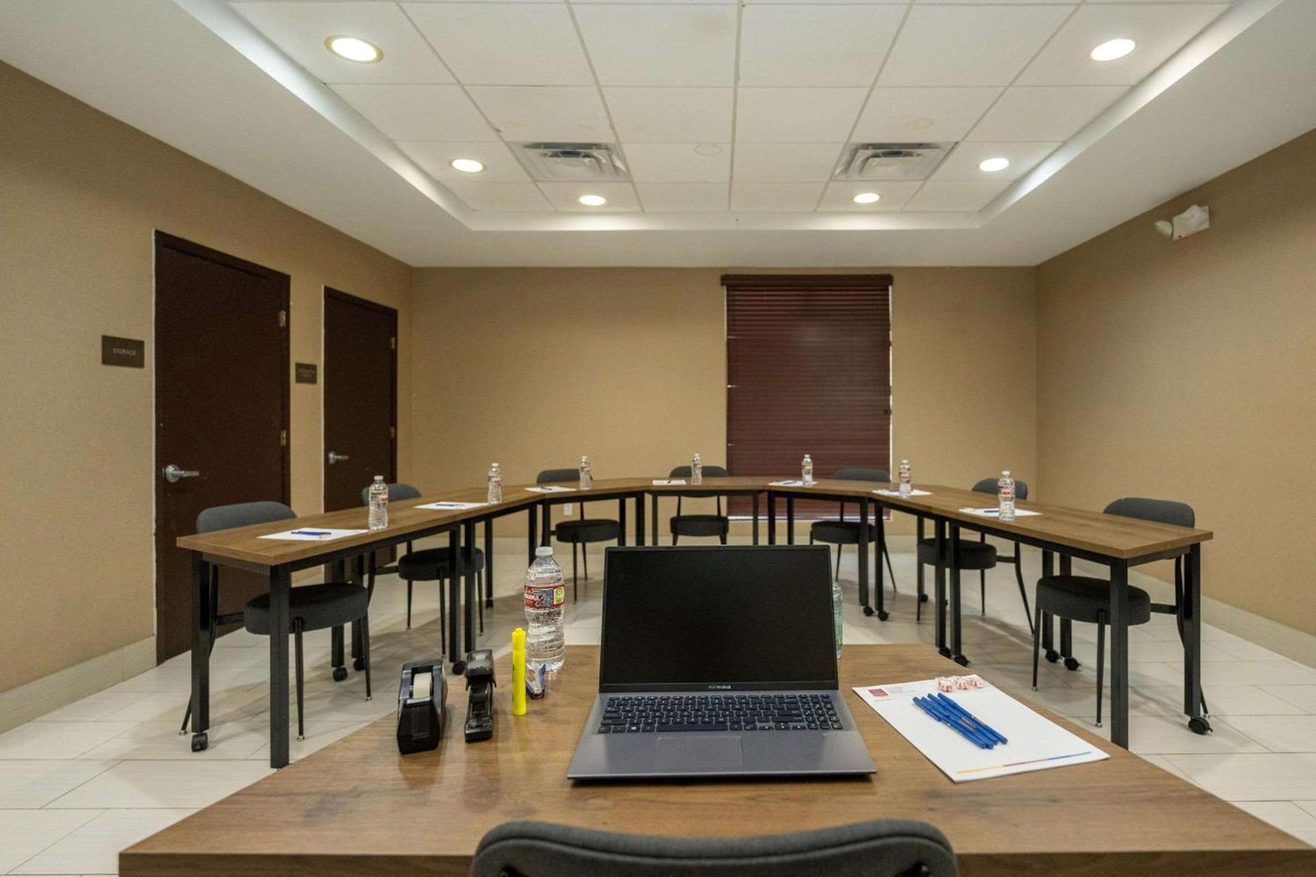 Comfort Suites Houston West at Clay Road photo 40