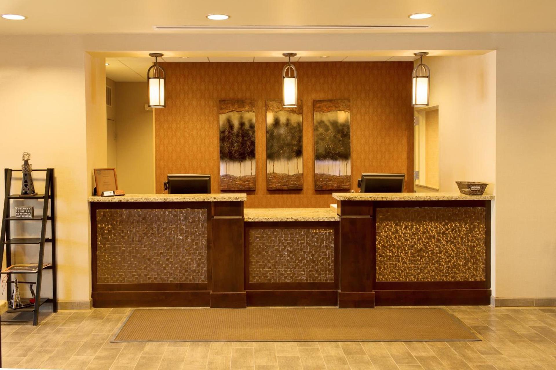 Little Missouri Inn & Suites Watford City photo 10